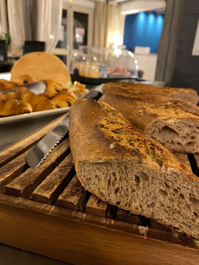 Logis Hotel Medieval, Montelimar Nord Rochemaure Екстериор снимка