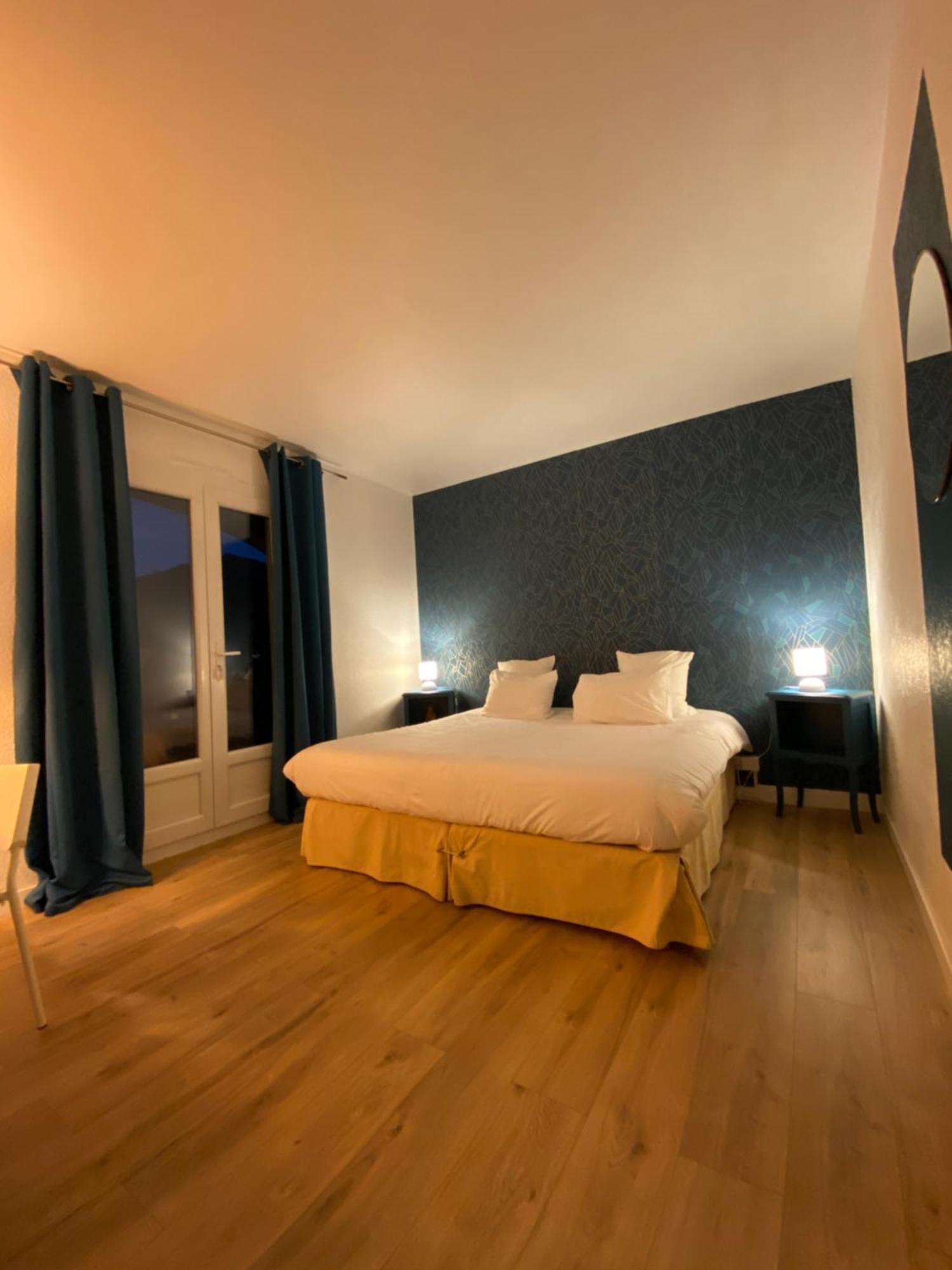 Logis Hotel Medieval, Montelimar Nord Rochemaure Екстериор снимка