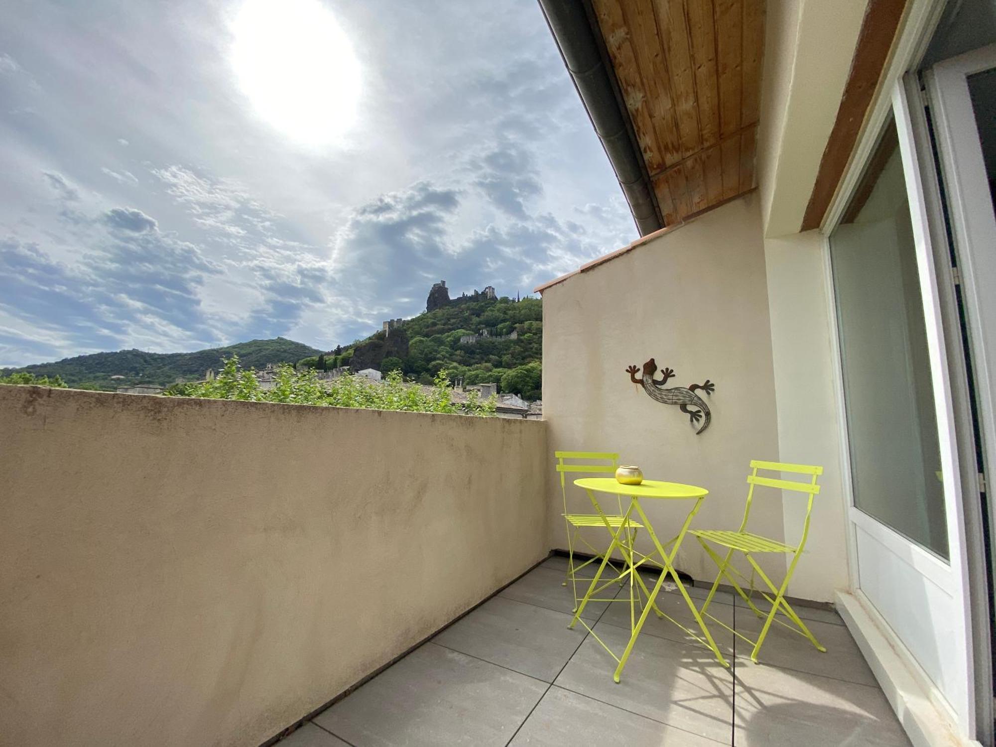 Logis Hotel Medieval, Montelimar Nord Rochemaure Екстериор снимка