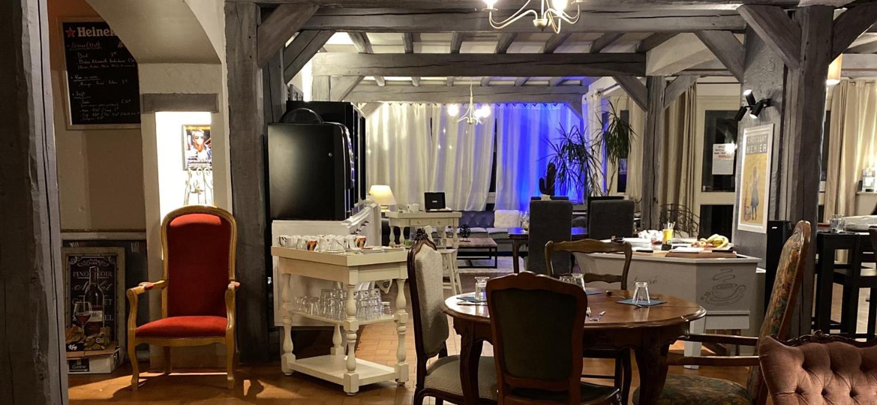 Logis Hotel Medieval, Montelimar Nord Rochemaure Екстериор снимка