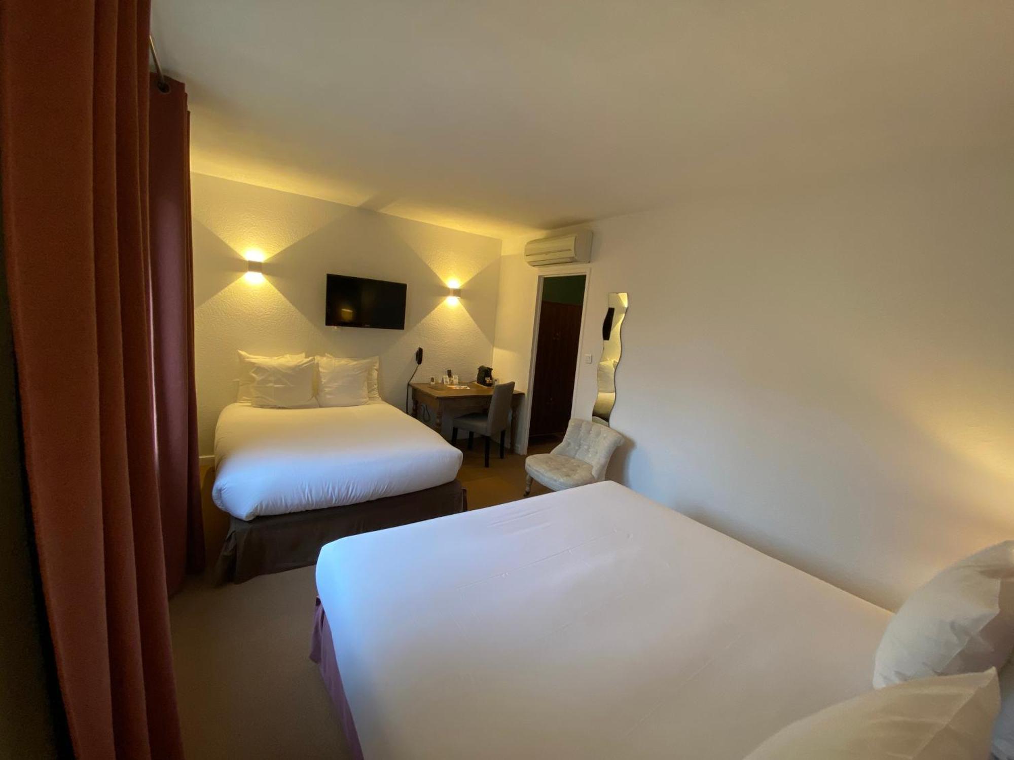 Logis Hotel Medieval, Montelimar Nord Rochemaure Екстериор снимка