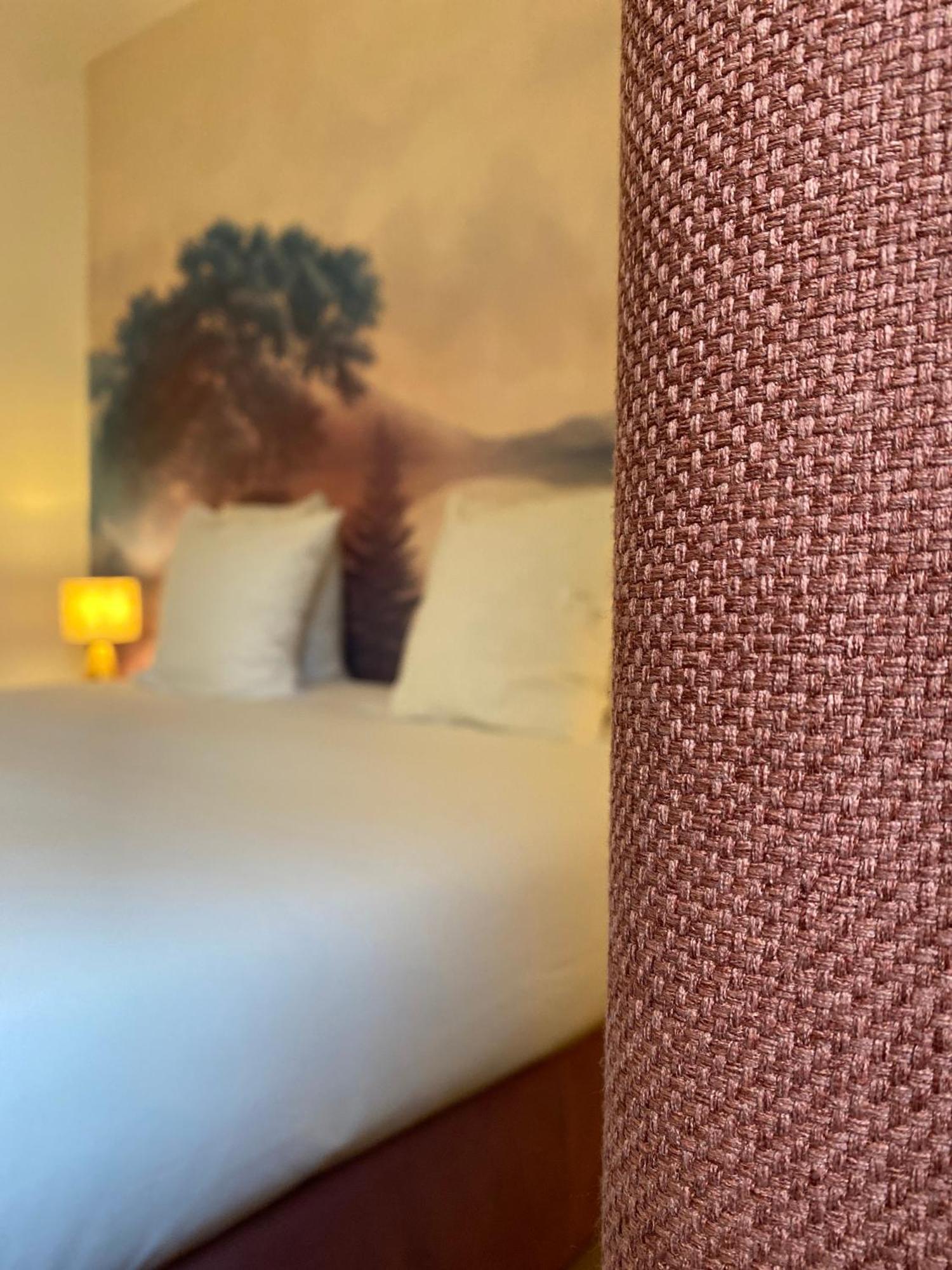 Logis Hotel Medieval, Montelimar Nord Rochemaure Екстериор снимка